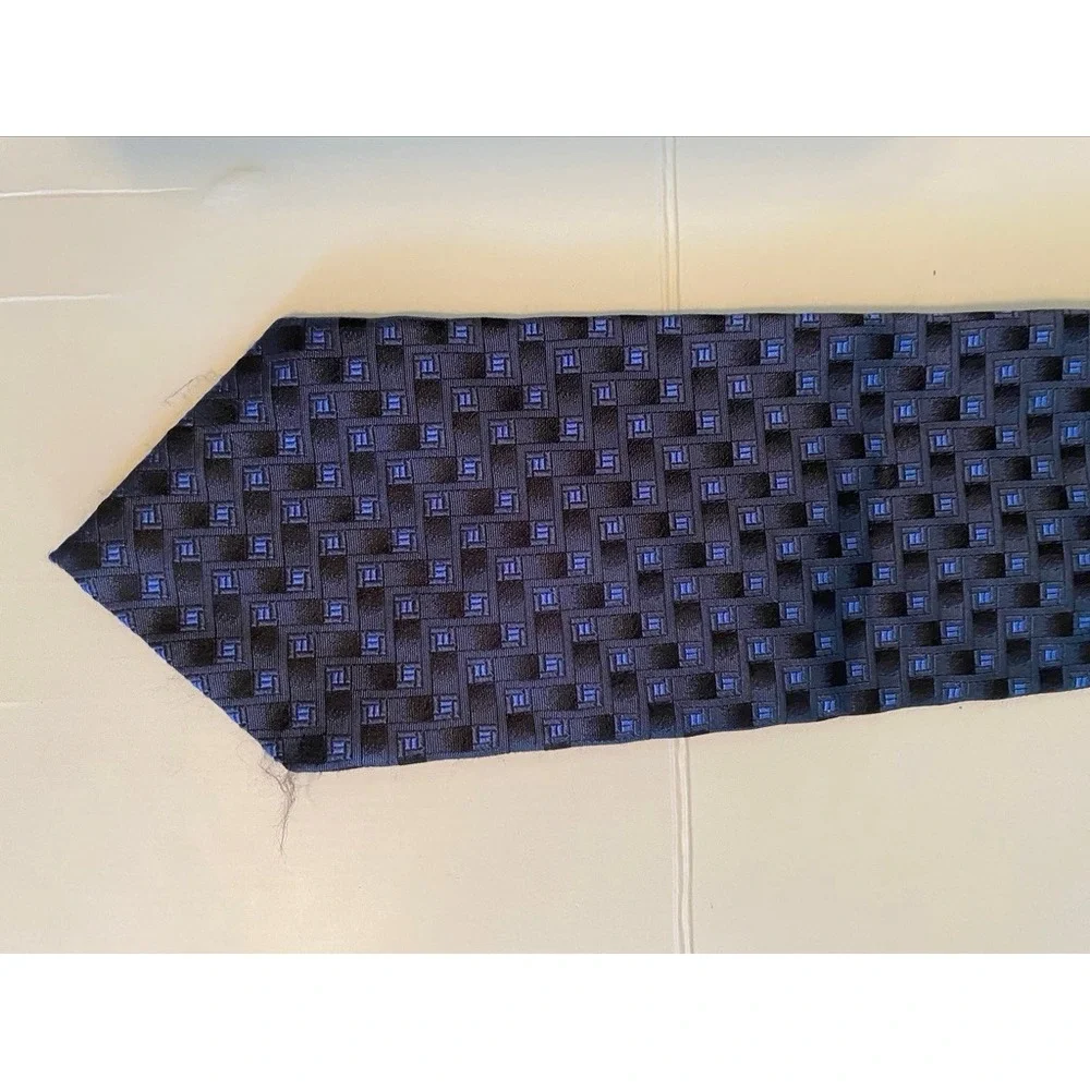 Roberto Villini Collezione Navy Blue Black Geometric Silk Hand Made Necktie